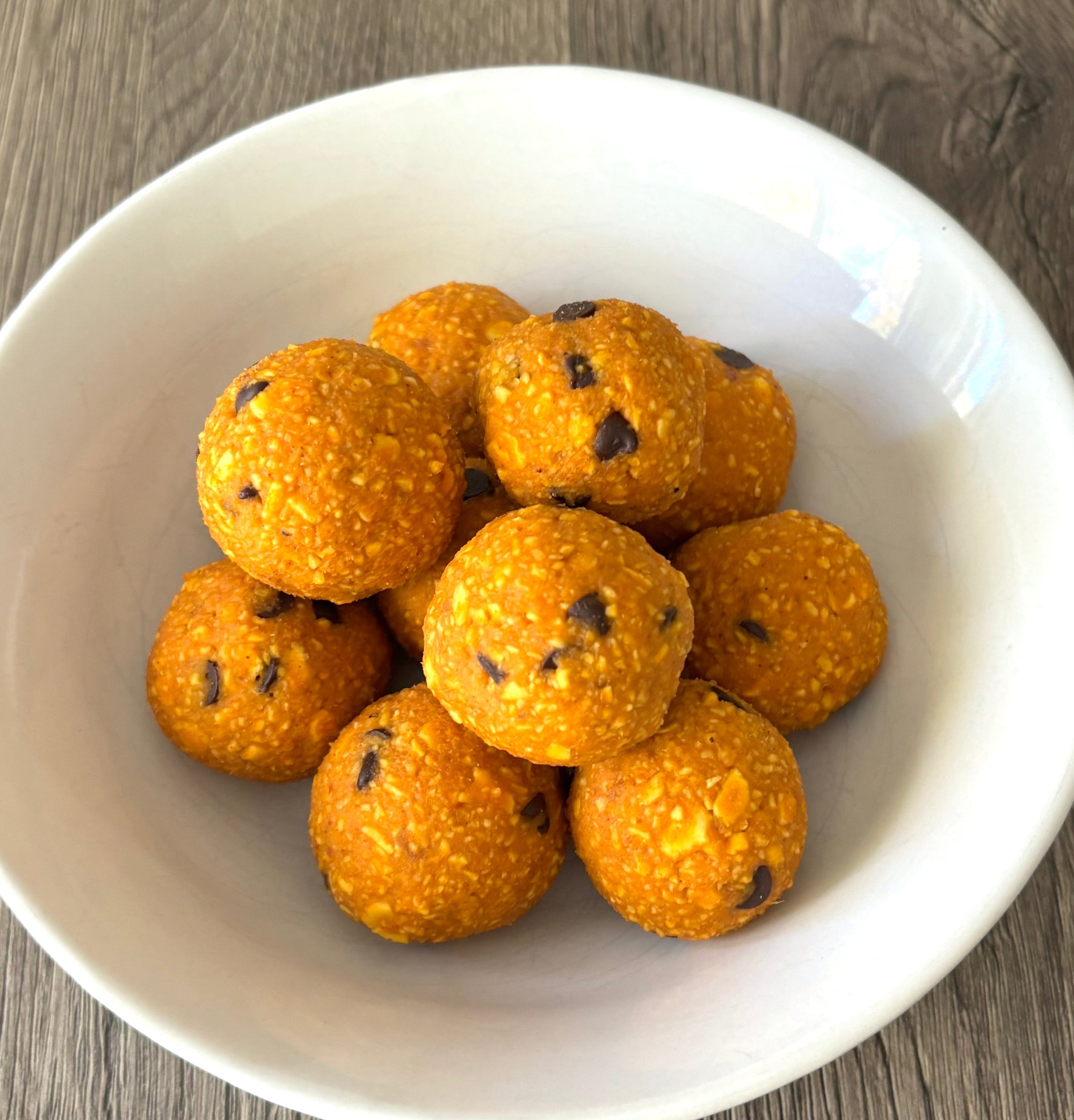 No-Bake Pumpkin Chip Protein Balls
