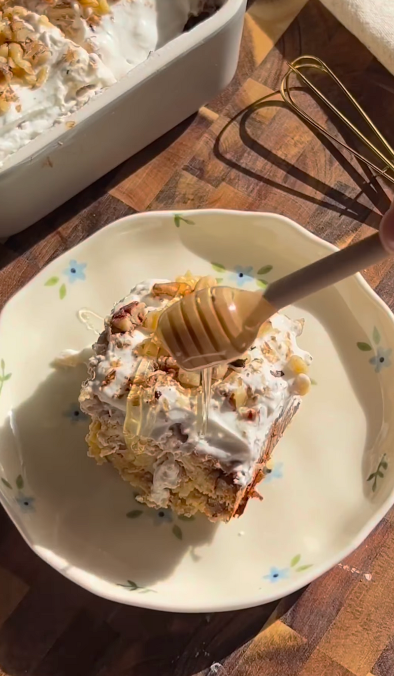 Healthy carrot cake breakfast bowl detail